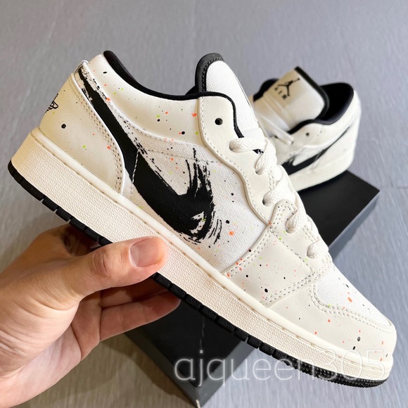 Jordan Shoes - Air Jordan 1 Low SE GS Sail